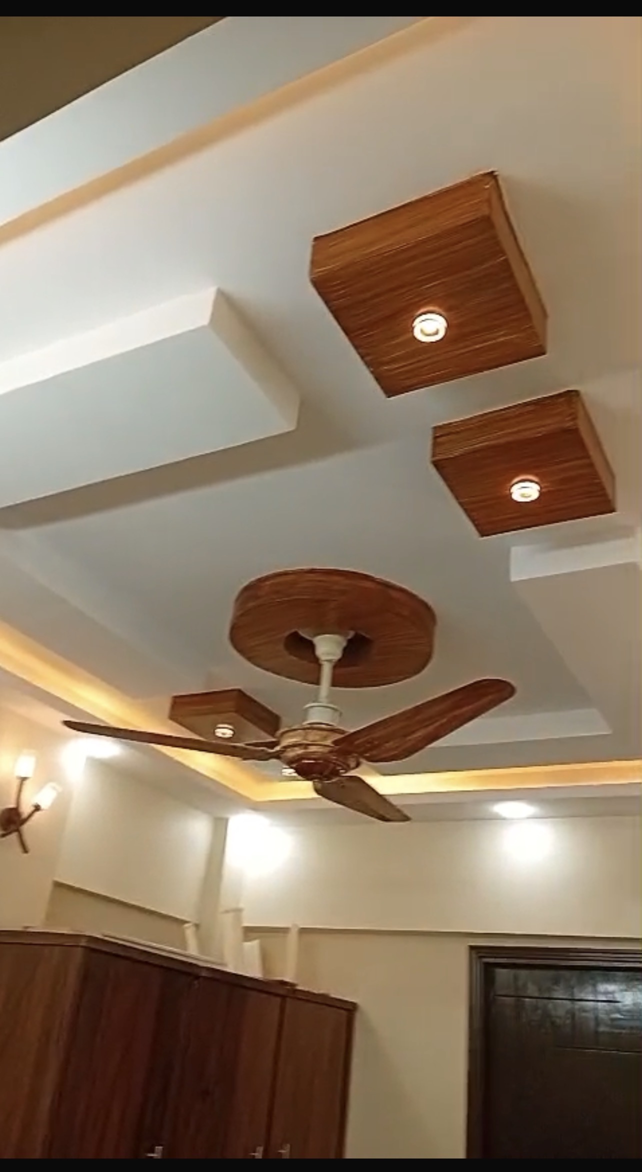 2 Bed Flat for Sale in Amil Colony – thumbnail 2